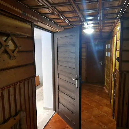 Lesny Apartment *